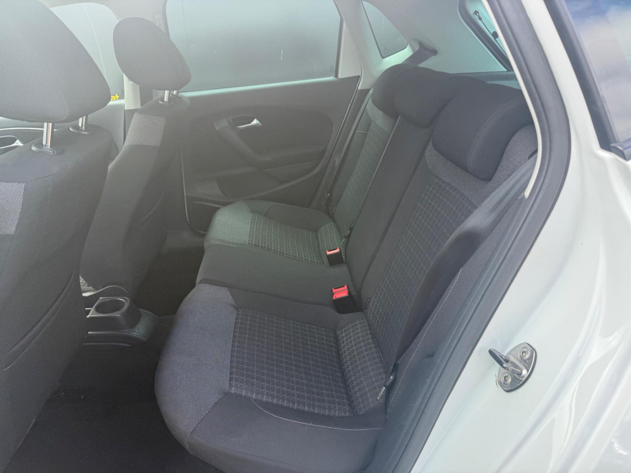 Volkswagen Polo view 23