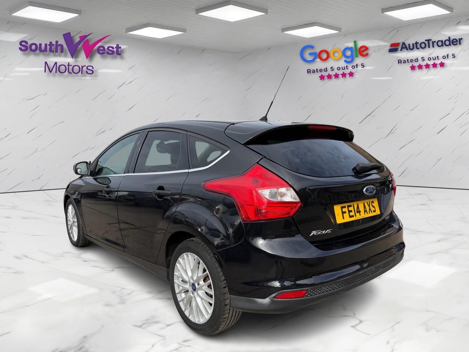 Ford Focus view 9