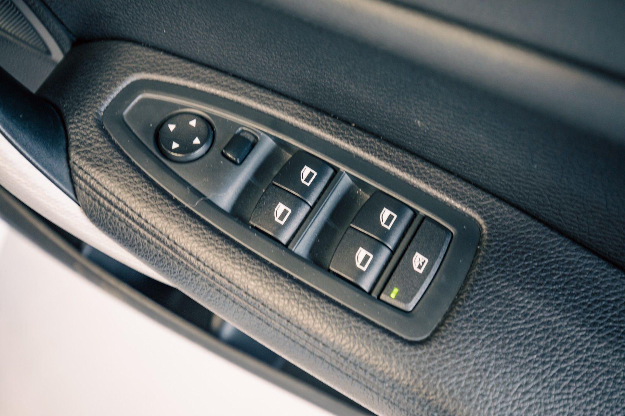 BMW 1 Series view 10