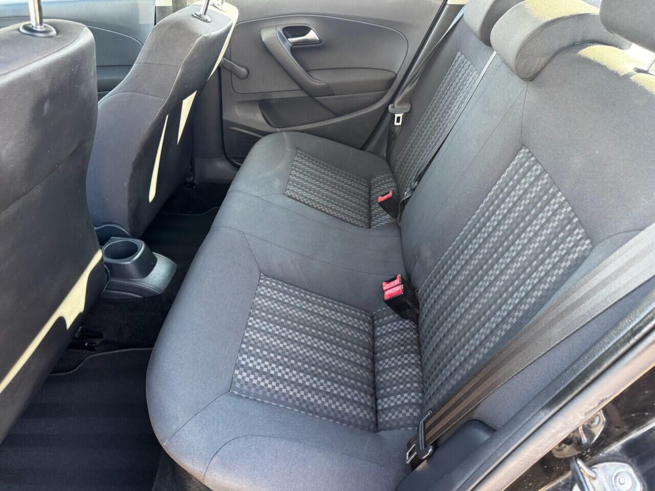 Volkswagen Polo view 30