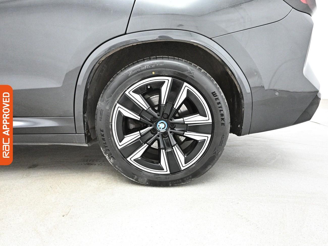BMW Ix3 view 29