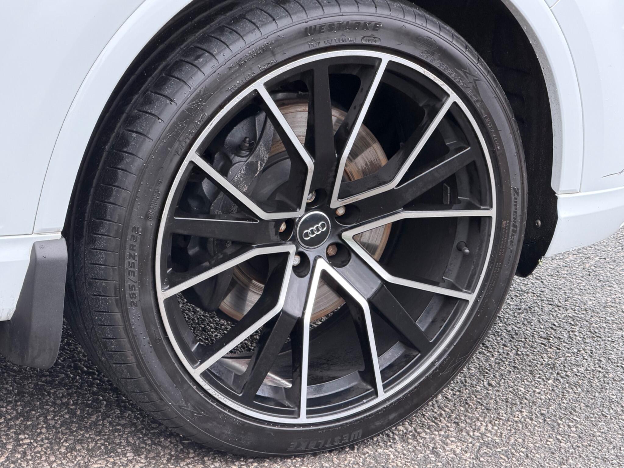 Audi Q7 view 62
