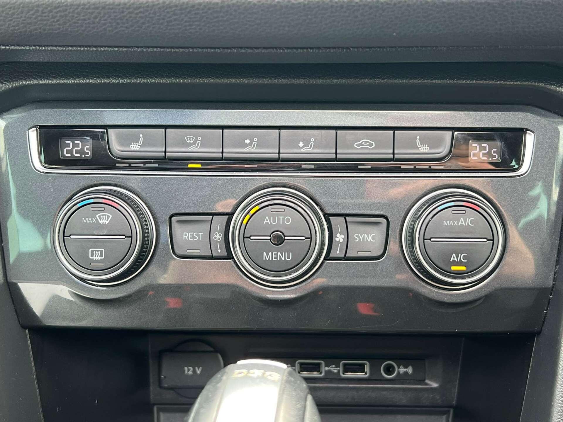 Volkswagen Tiguan view 28