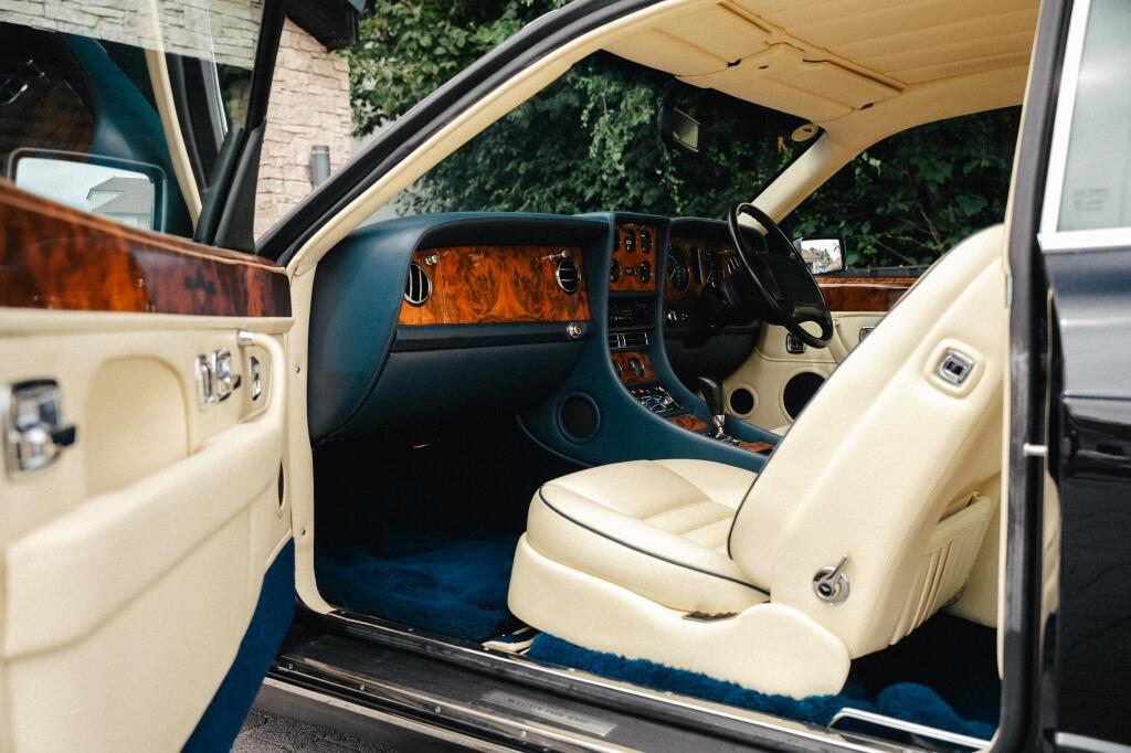 Bentley Continental view 22
