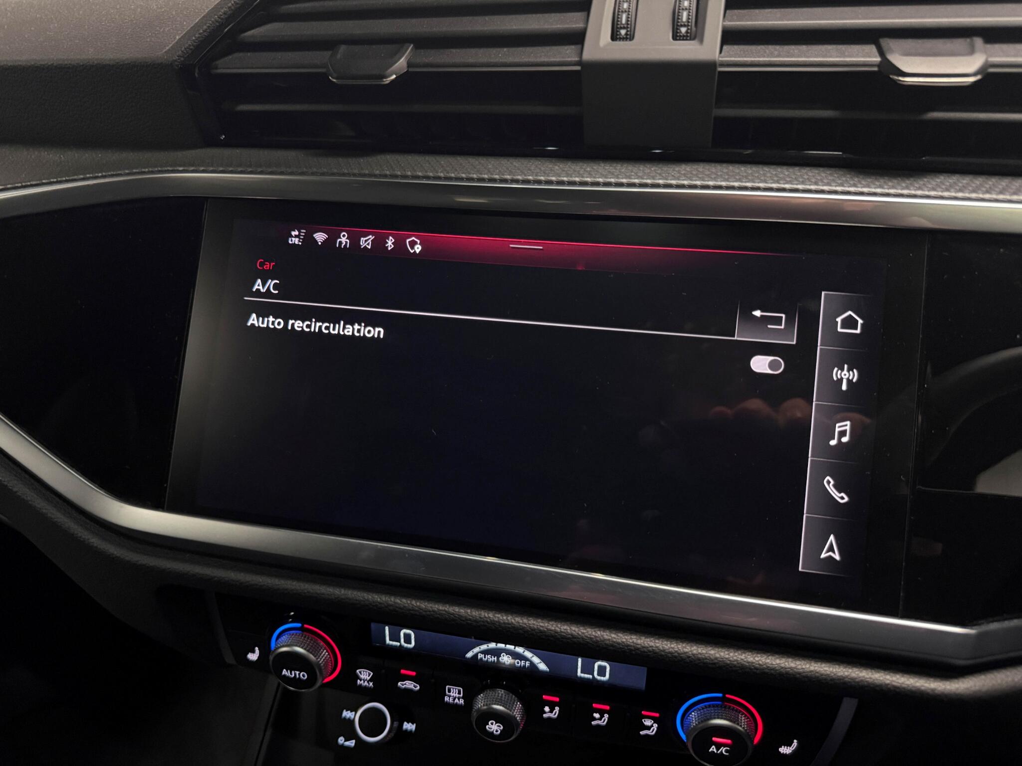Audi Q3 view 52
