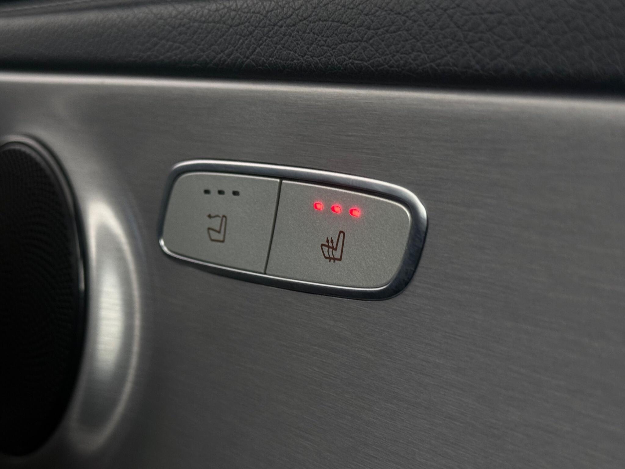 Mercedes-Benz C-Class view 20