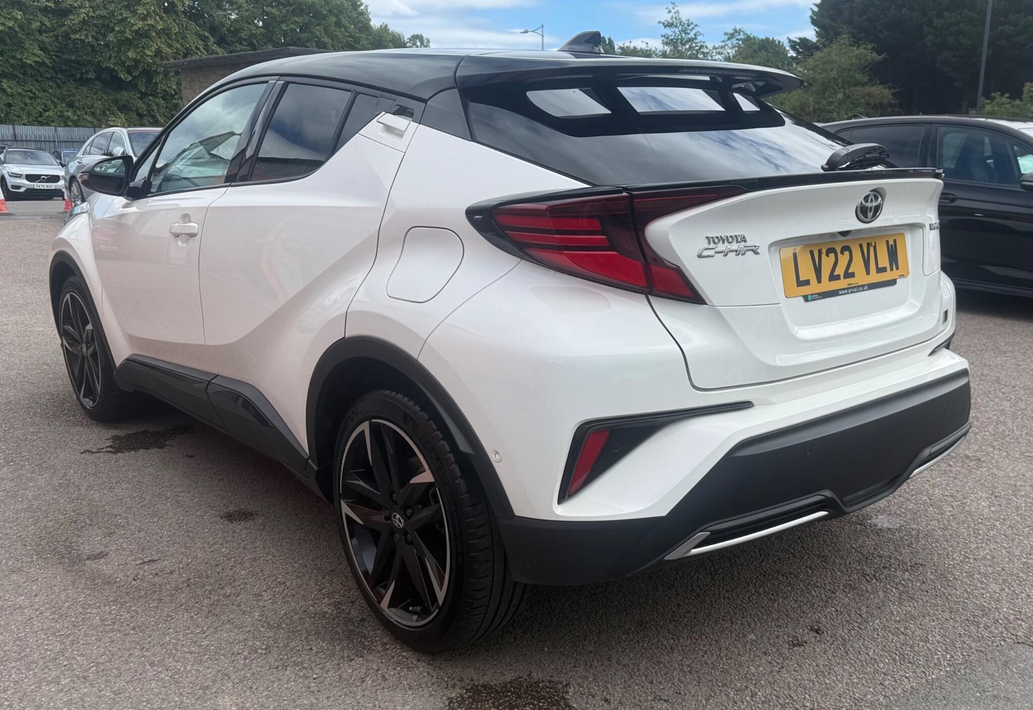 Toyota C-HR view 7