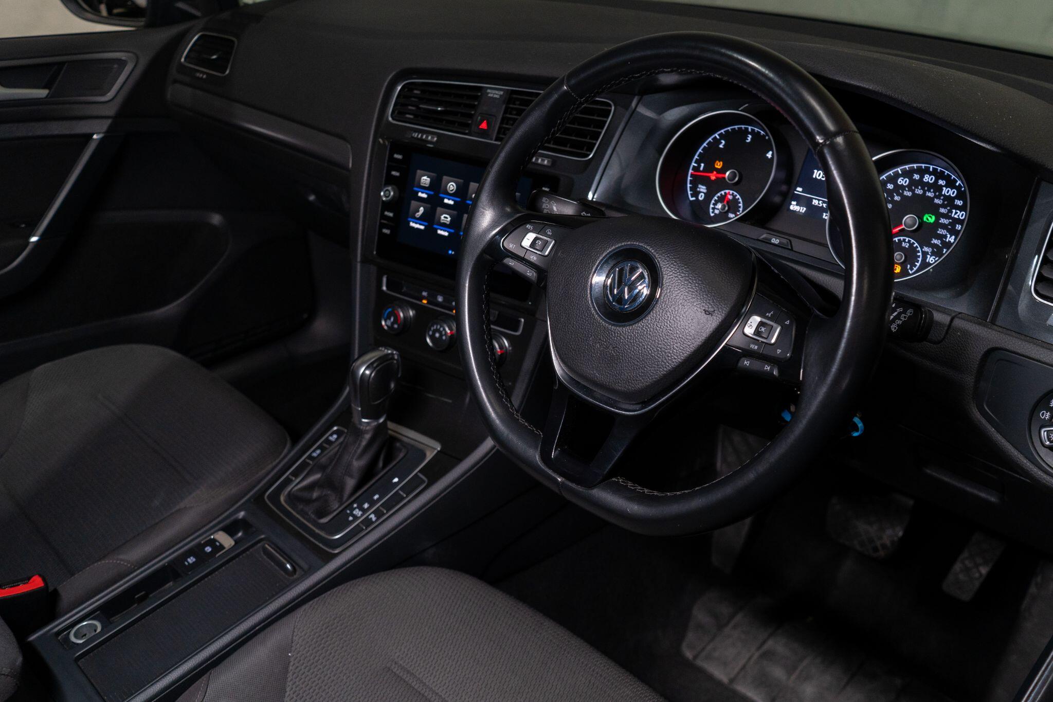Volkswagen Golf view 15