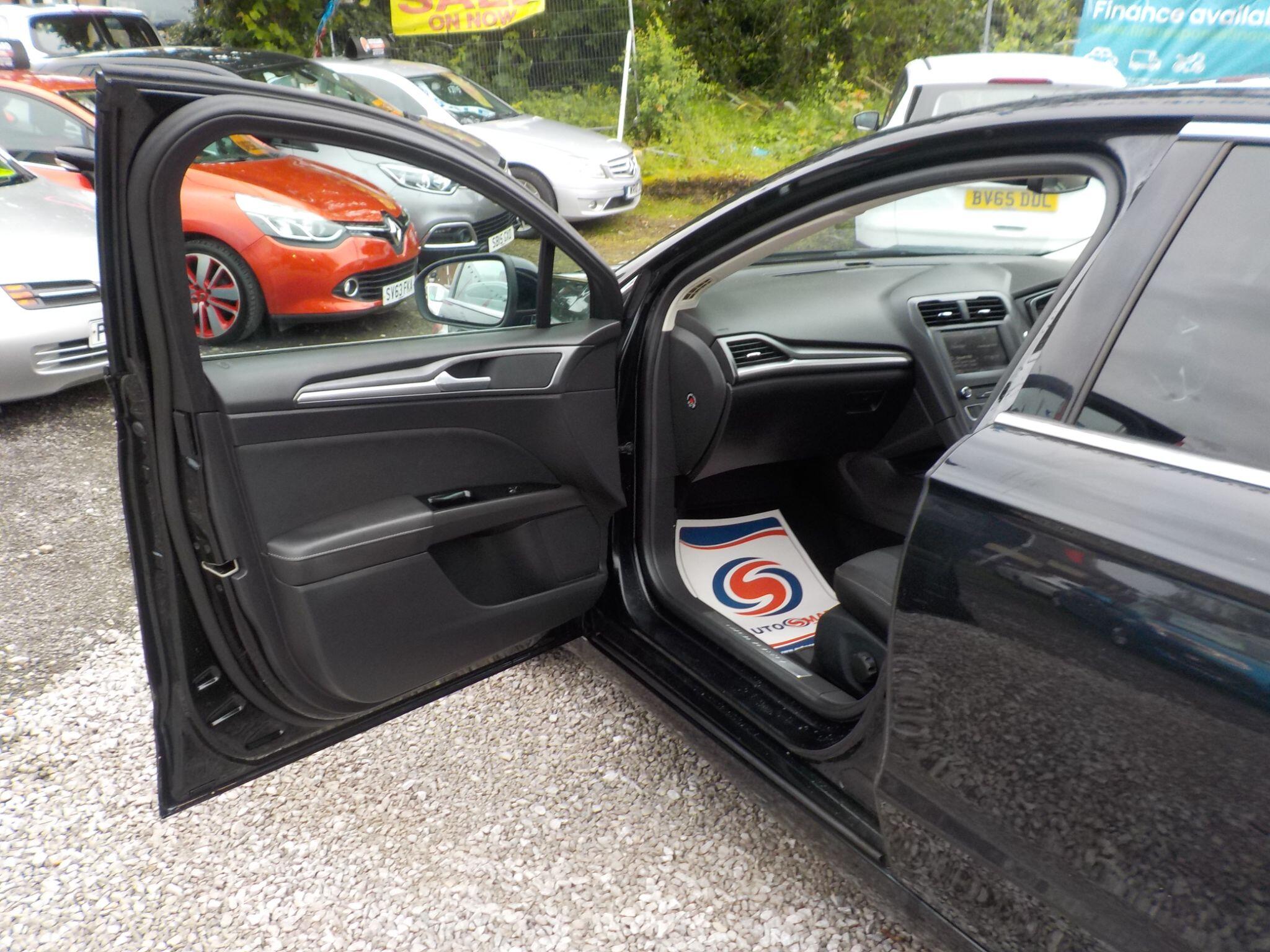 Ford Mondeo 2.0 TDCi Titanium Euro 6 (s/s) 5dr