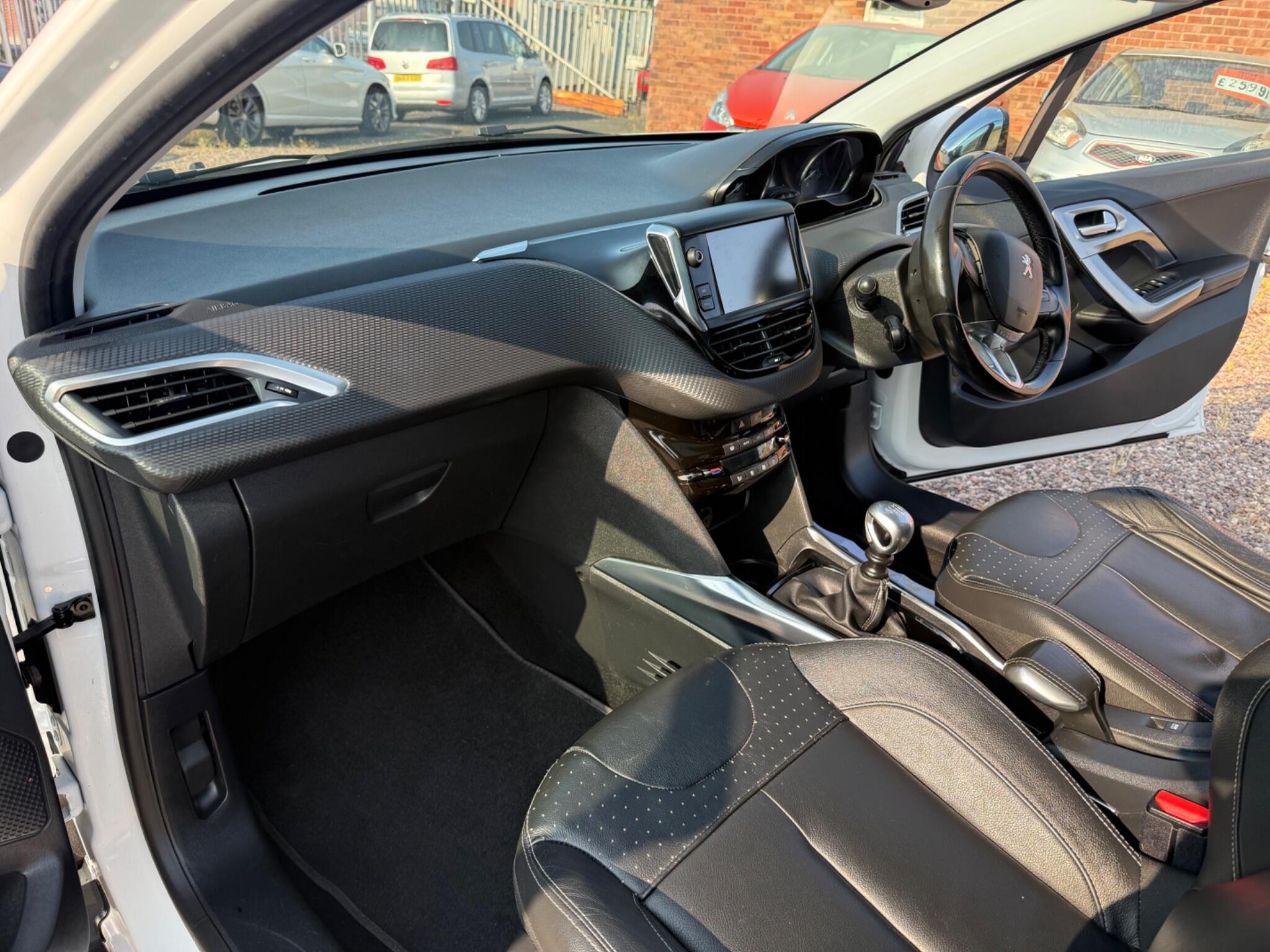 Peugeot 2008 view 25