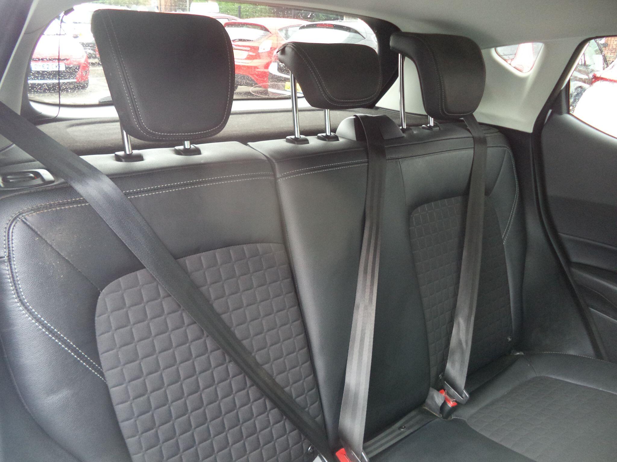 Ford Fiesta view 38
