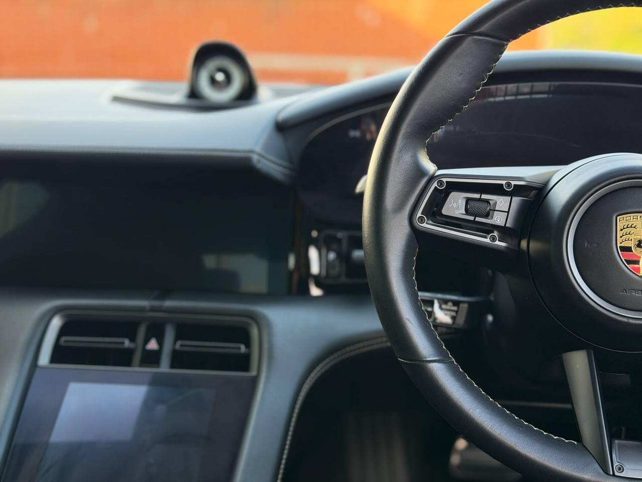 Porsche Taycan view 33