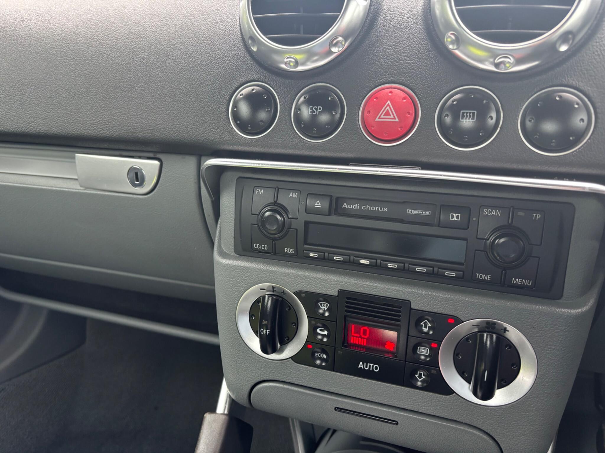 Audi TT view 14