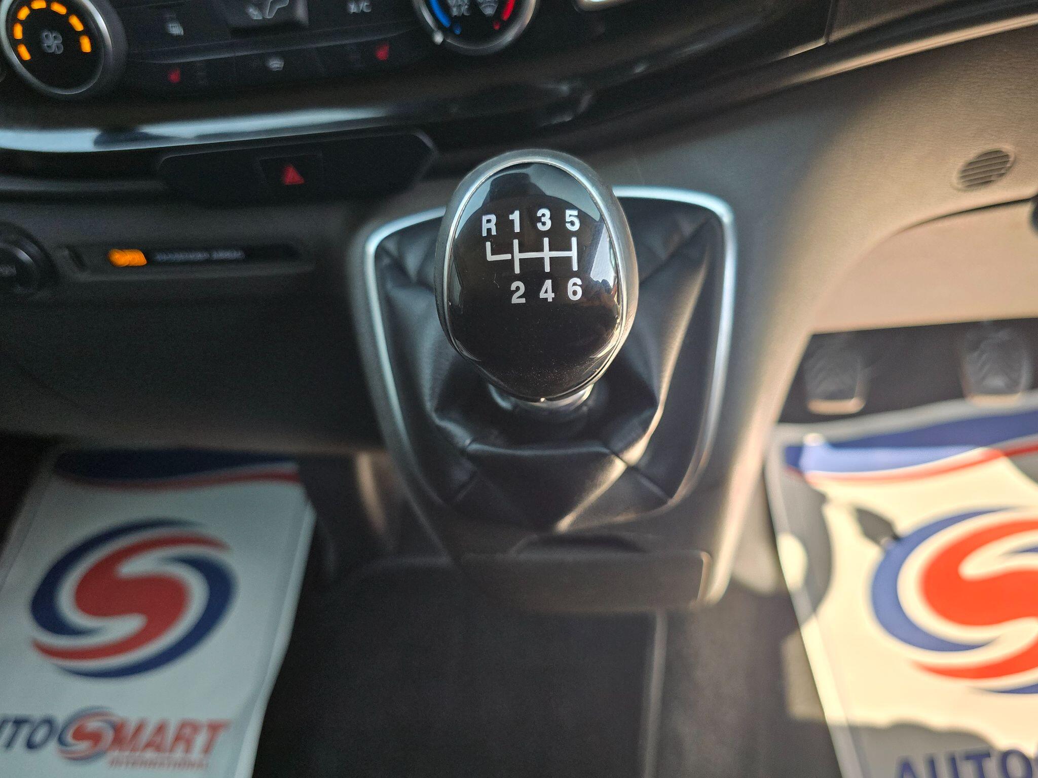 Ford Transit Custom view 3