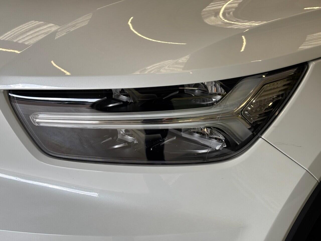 Volvo XC40 view 41