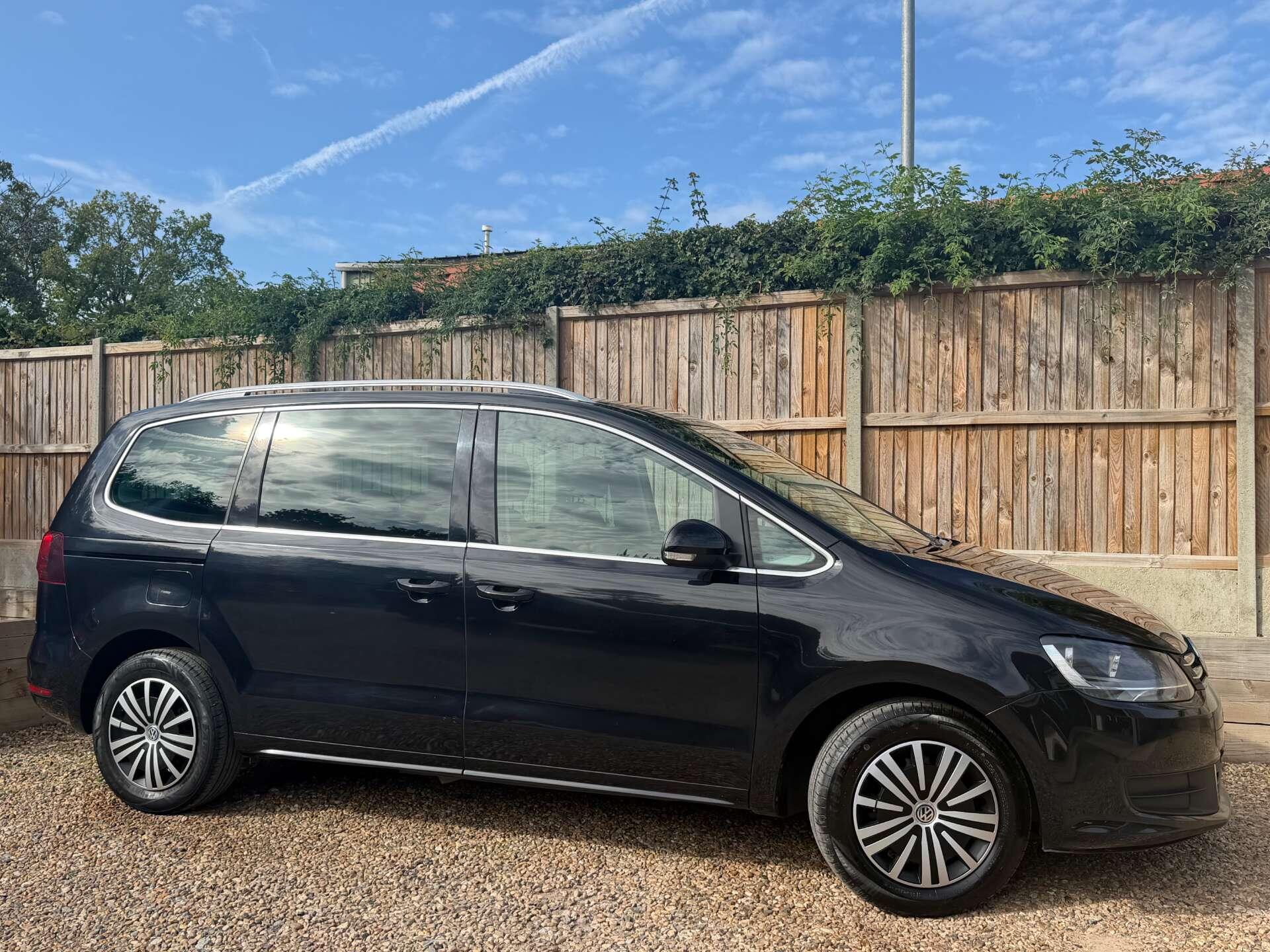 Volkswagen Sharan view 11