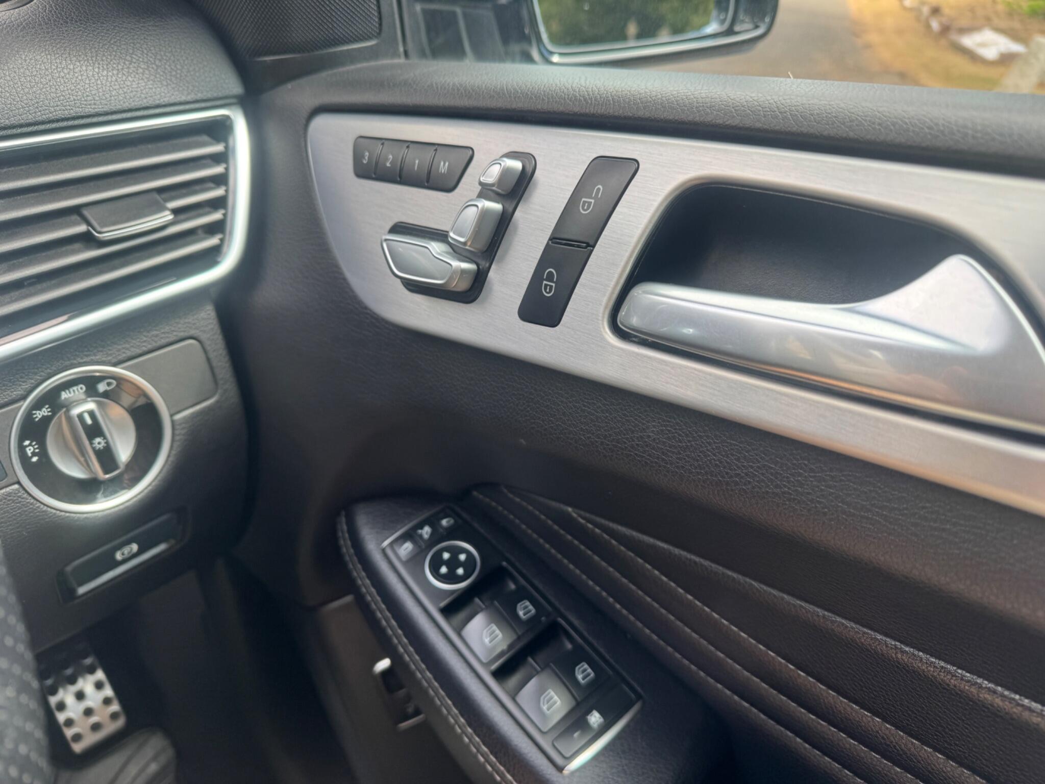Mercedes-Benz Gle view 99