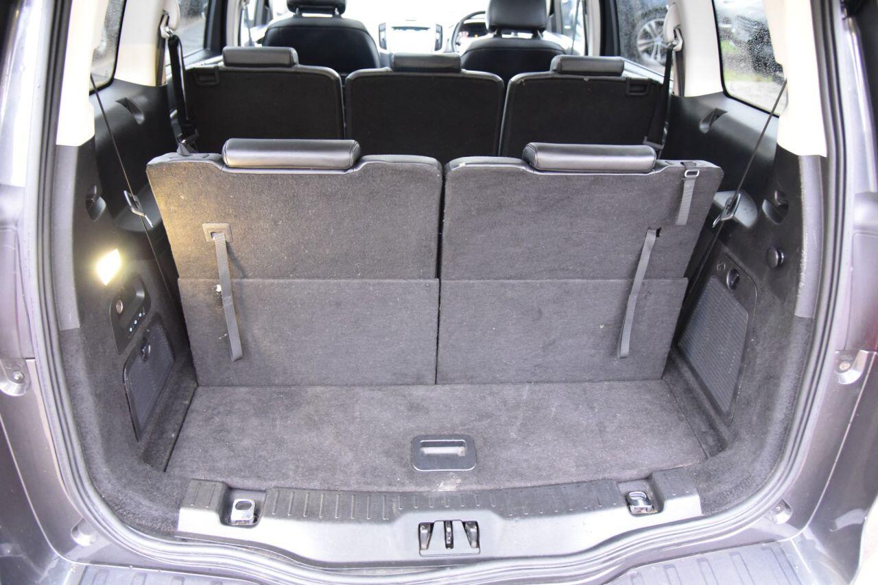 Ford Galaxy view 61