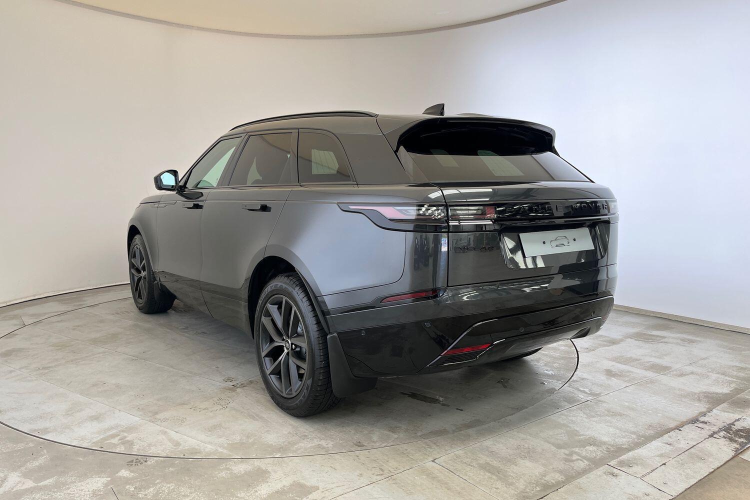 Land Rover Range Rover Velar view 13