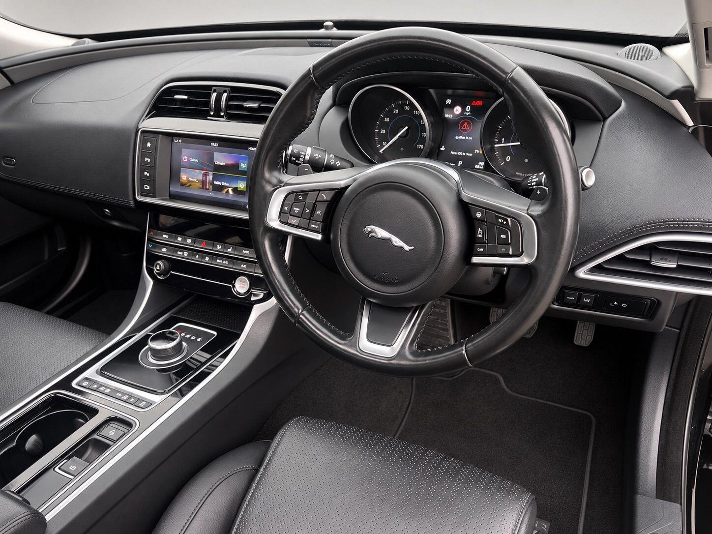 Jaguar Xe view 16