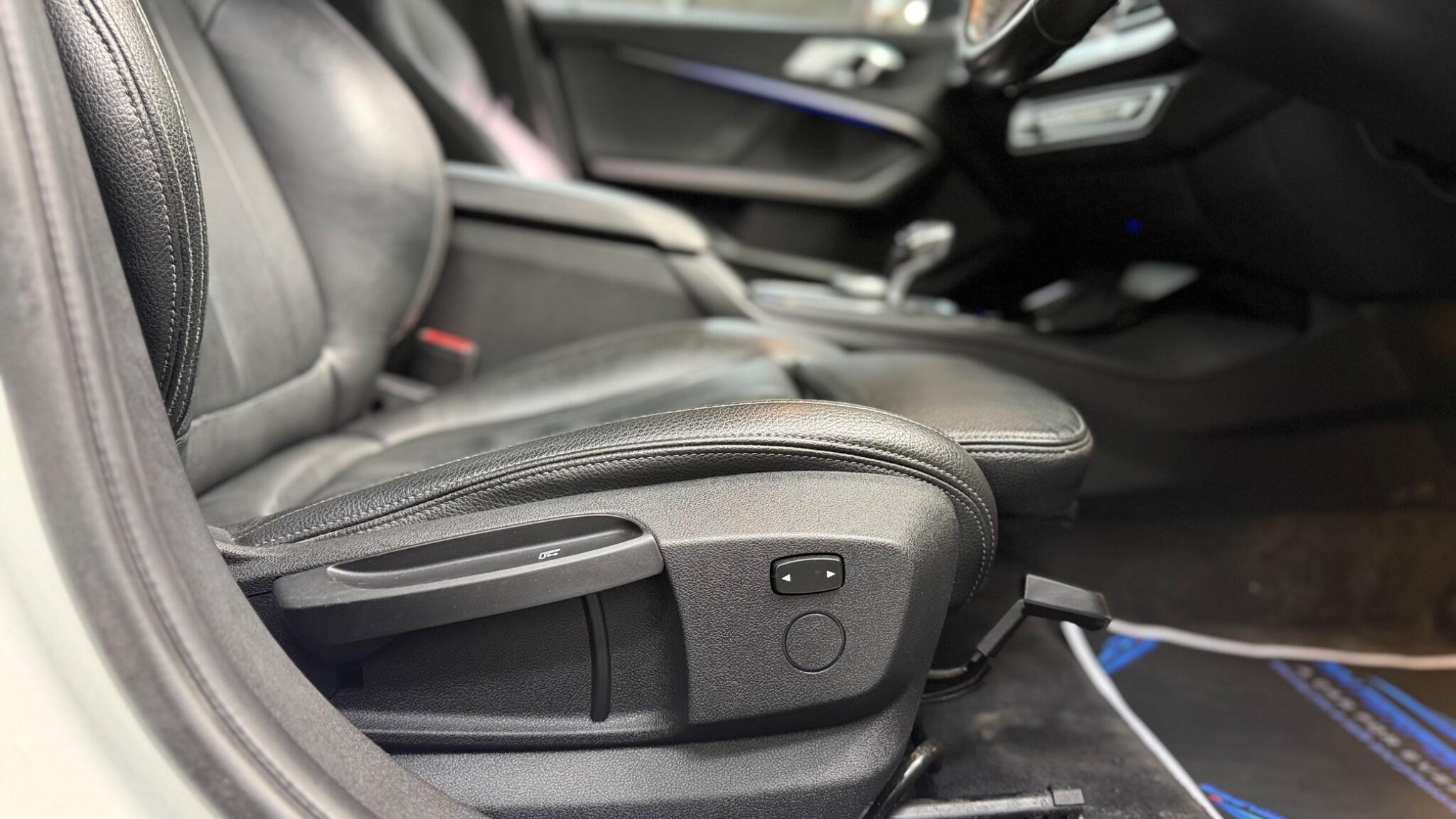 BMW 1 Series view 13