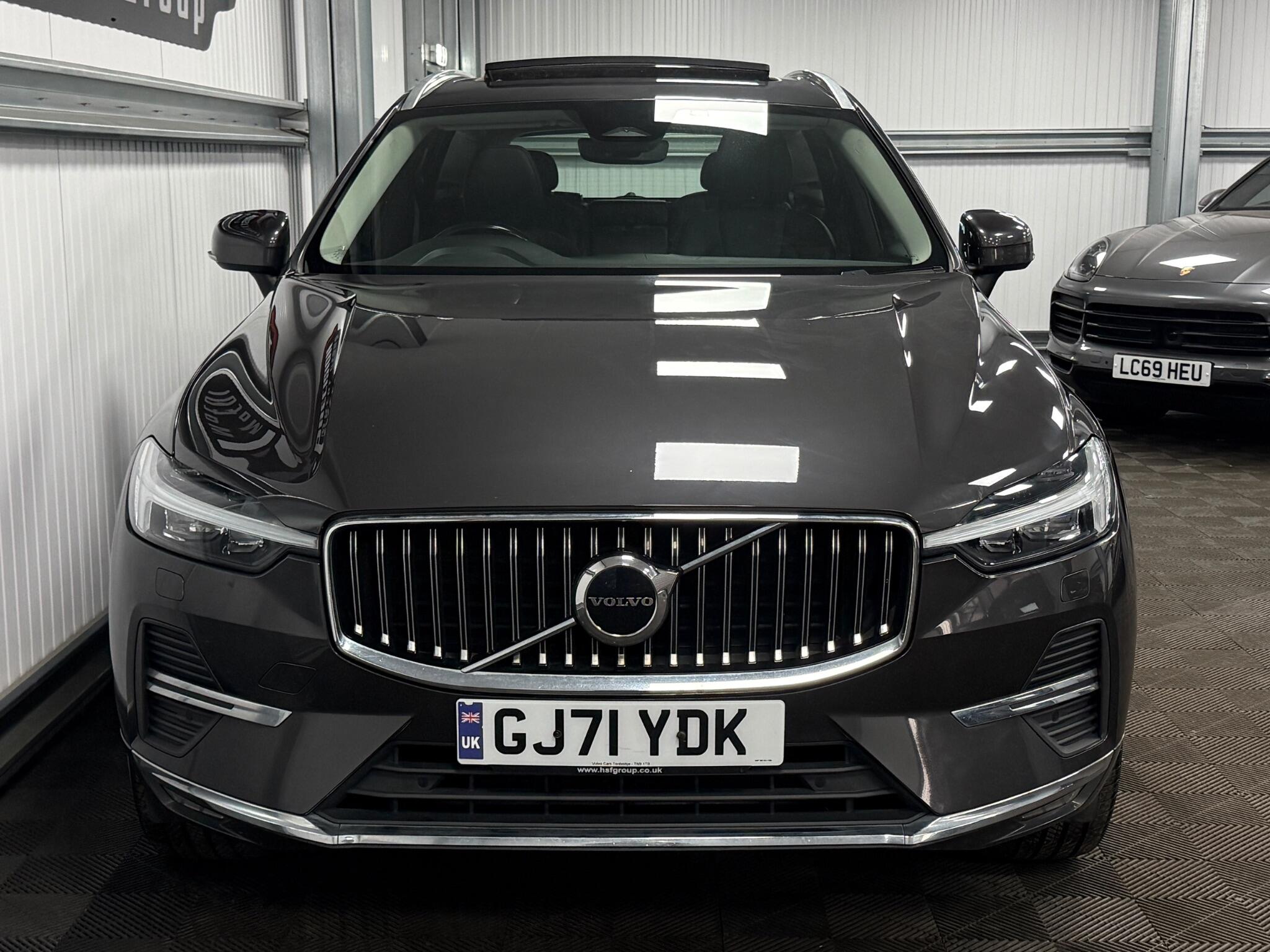 Volvo XC60 view 8