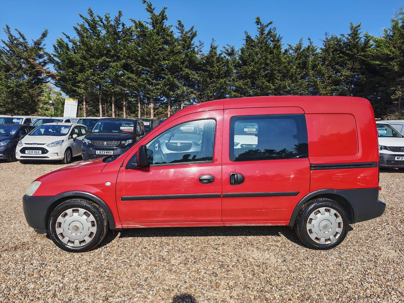 Vauxhall Combo view 2