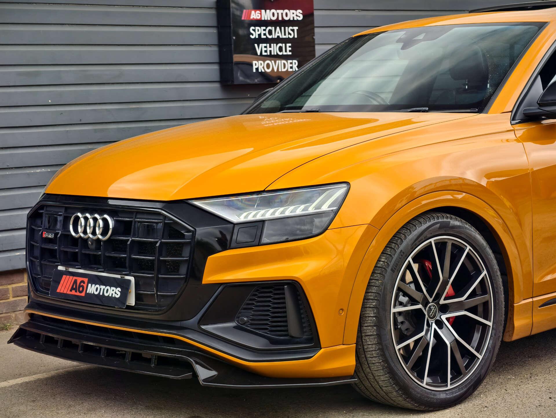 Audi Q8 view 23
