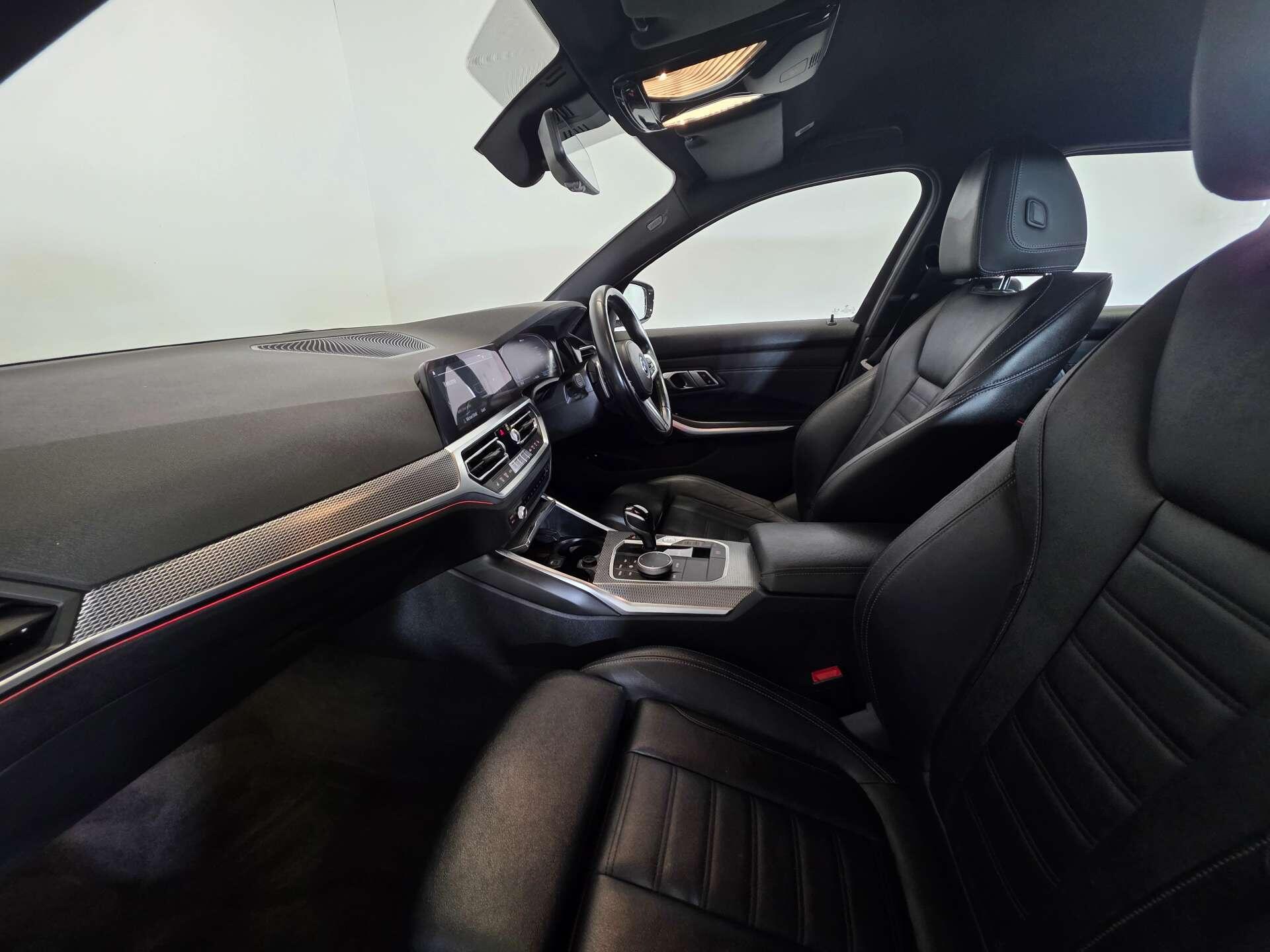 BMW 3 Series view 58
