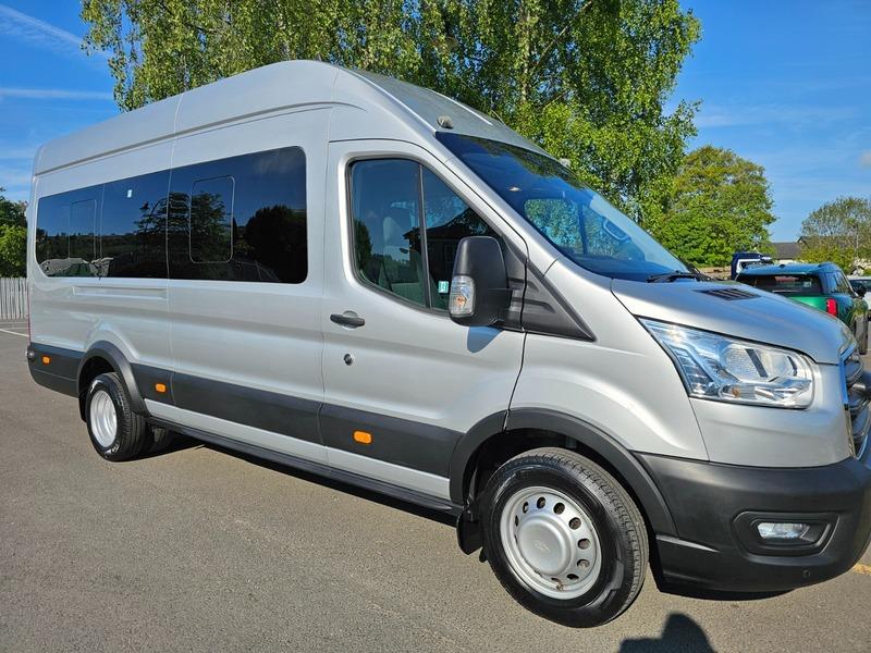 2019 Ford Transit 2.0 460 EcoBlue Trend Minibus Diesel Manual RWD L4 High Roof Euro 6 (s/s) (17 Seat, DRW) (170 ps) • 6,533 miles image 4