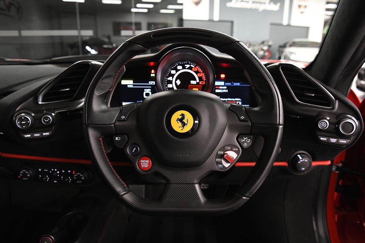 Ferrari 488 view 24