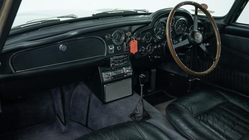 Aston Martin DB5 view 20