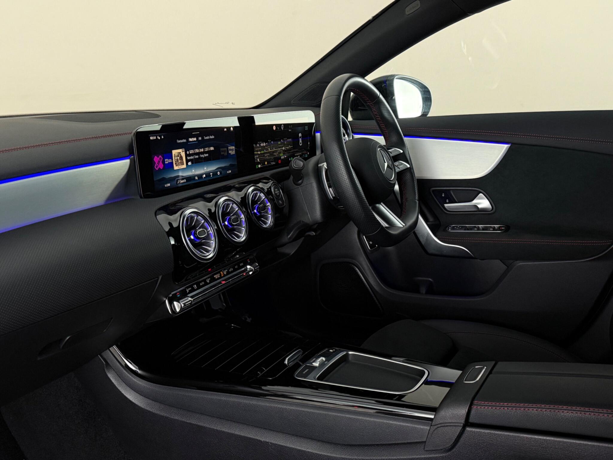 Mercedes-Benz Cla view 4