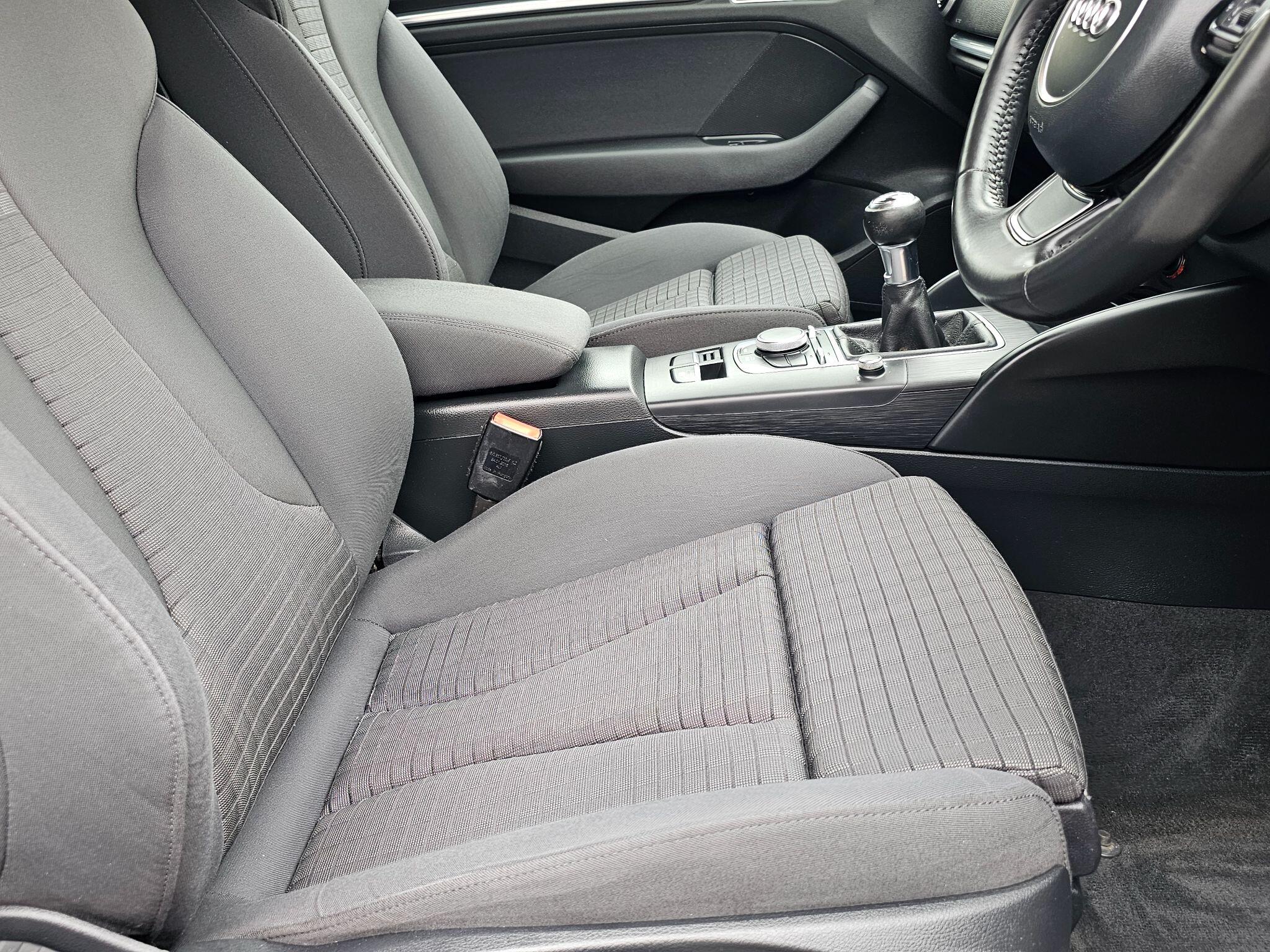 Audi A3 view 37