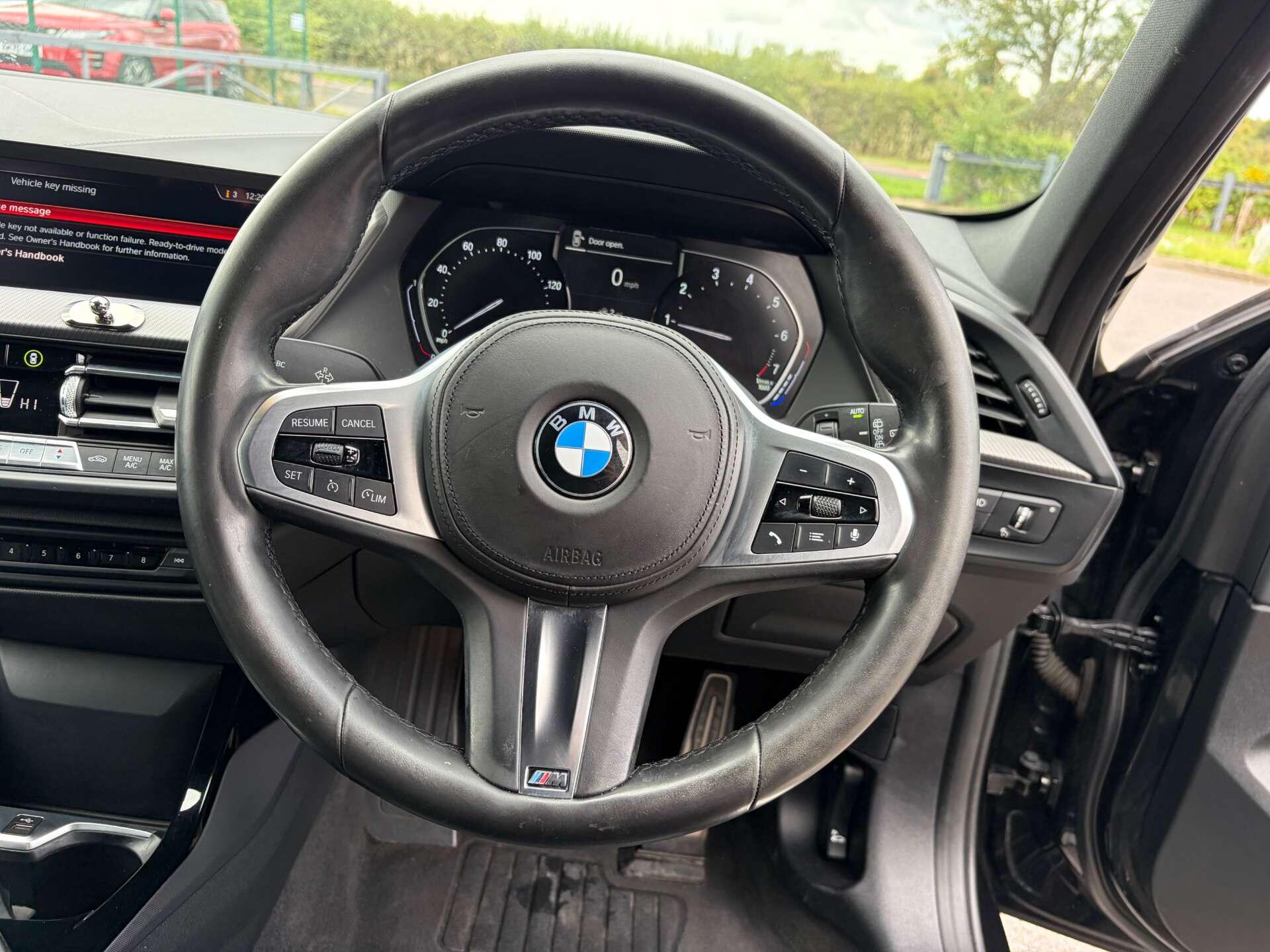BMW 1 Series view 37