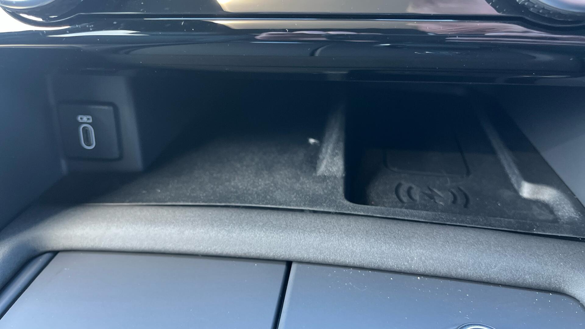 Land Rover Discovery view 46
