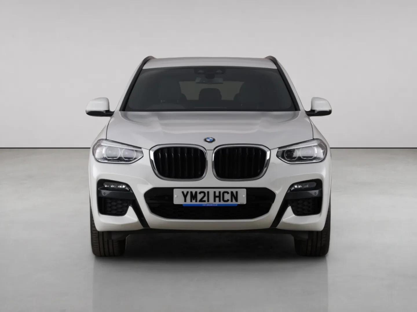 BMW X3 view 5