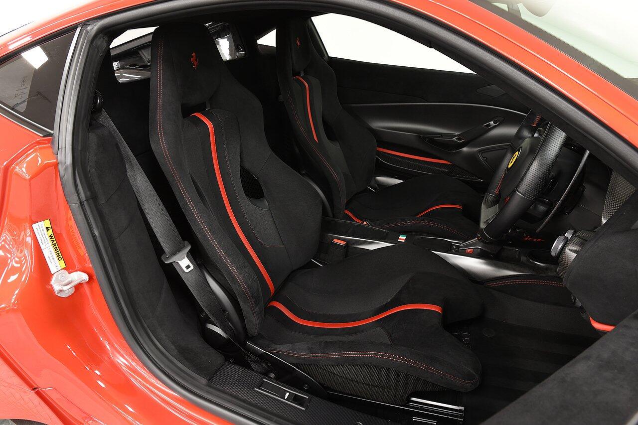 Ferrari 488 view 7