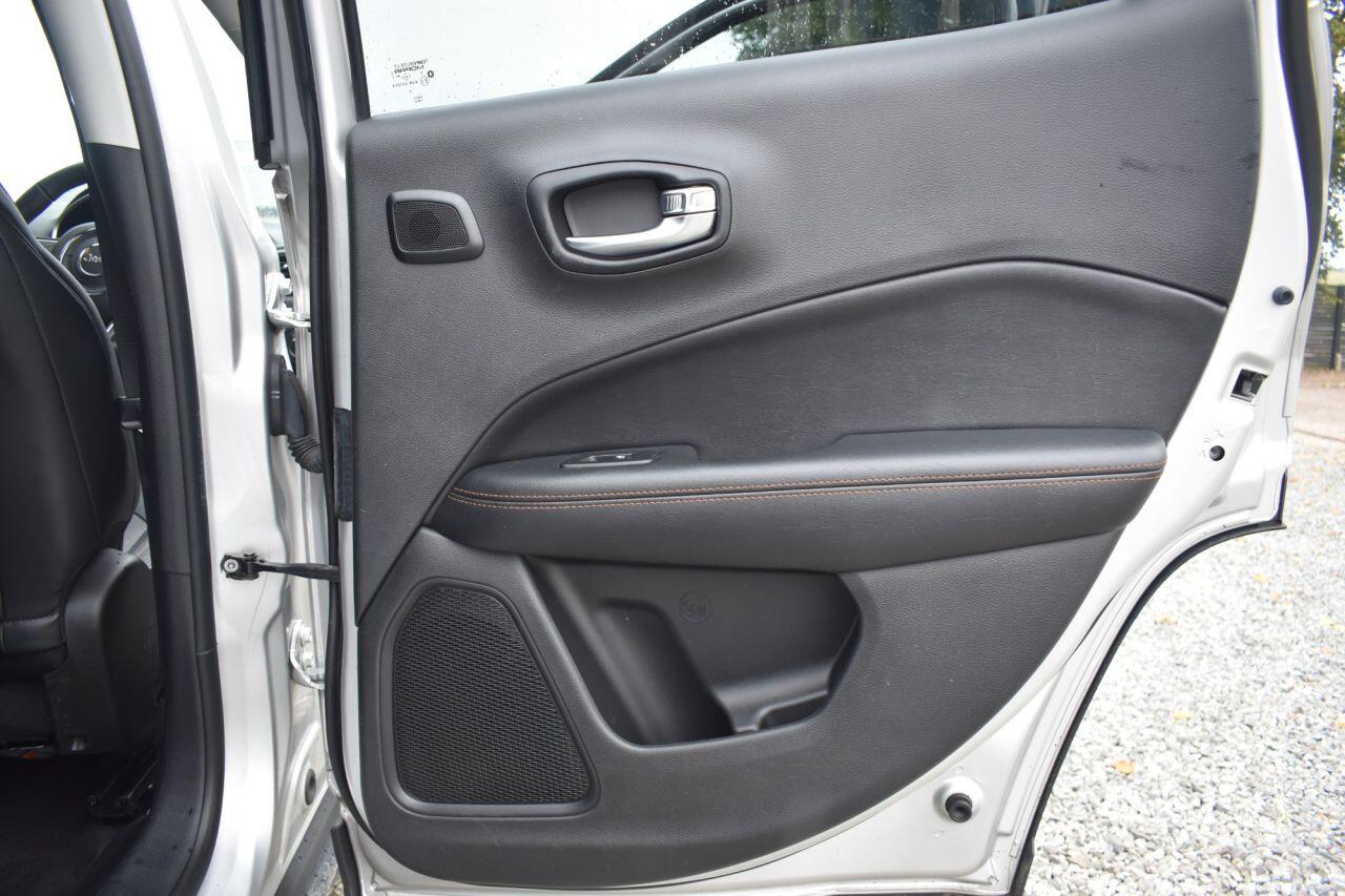 Jeep Compass view 19