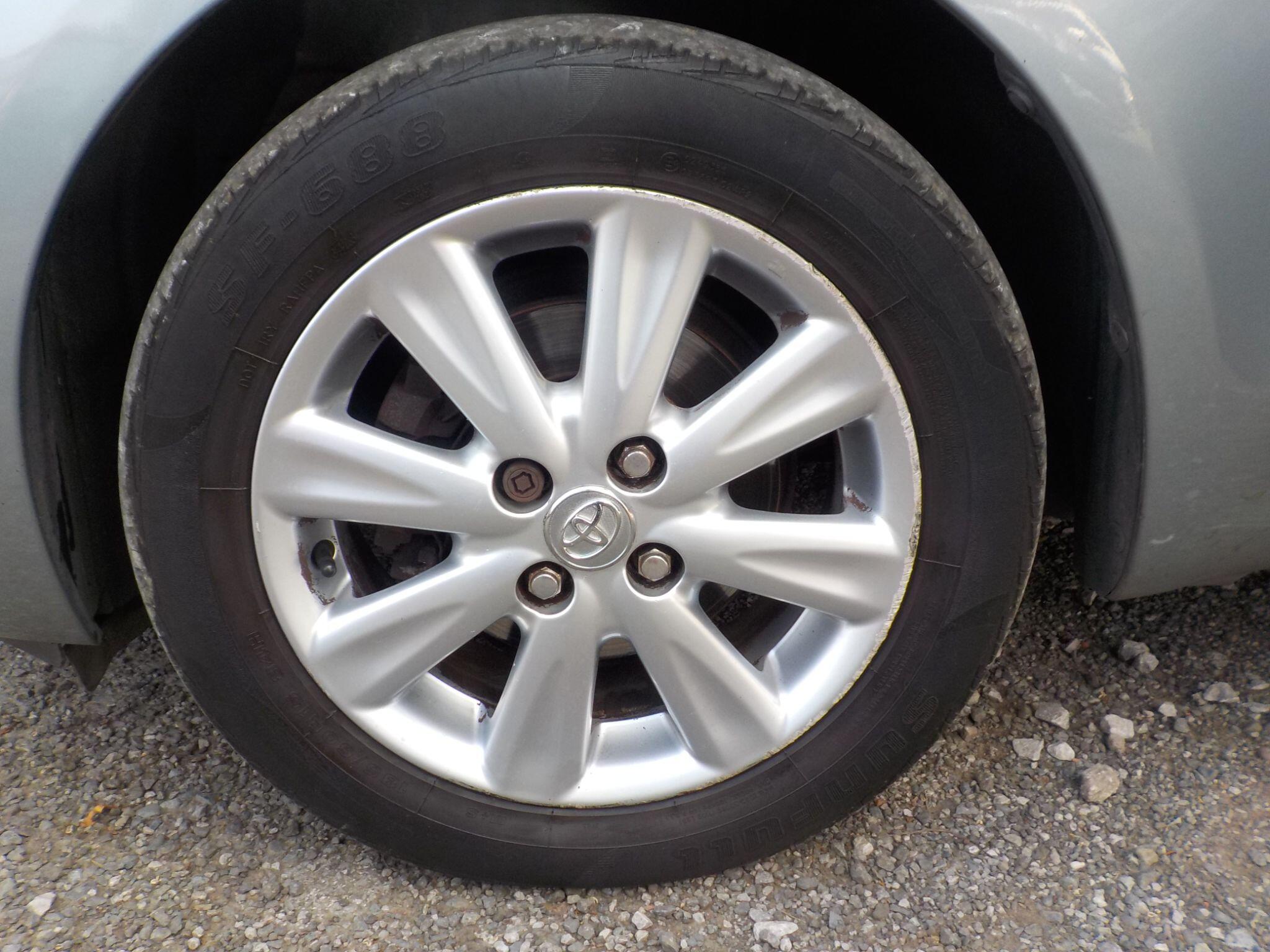 Toyota Yaris 1.33 Dual VVT-i TR Euro 4 (s/s) 5dr