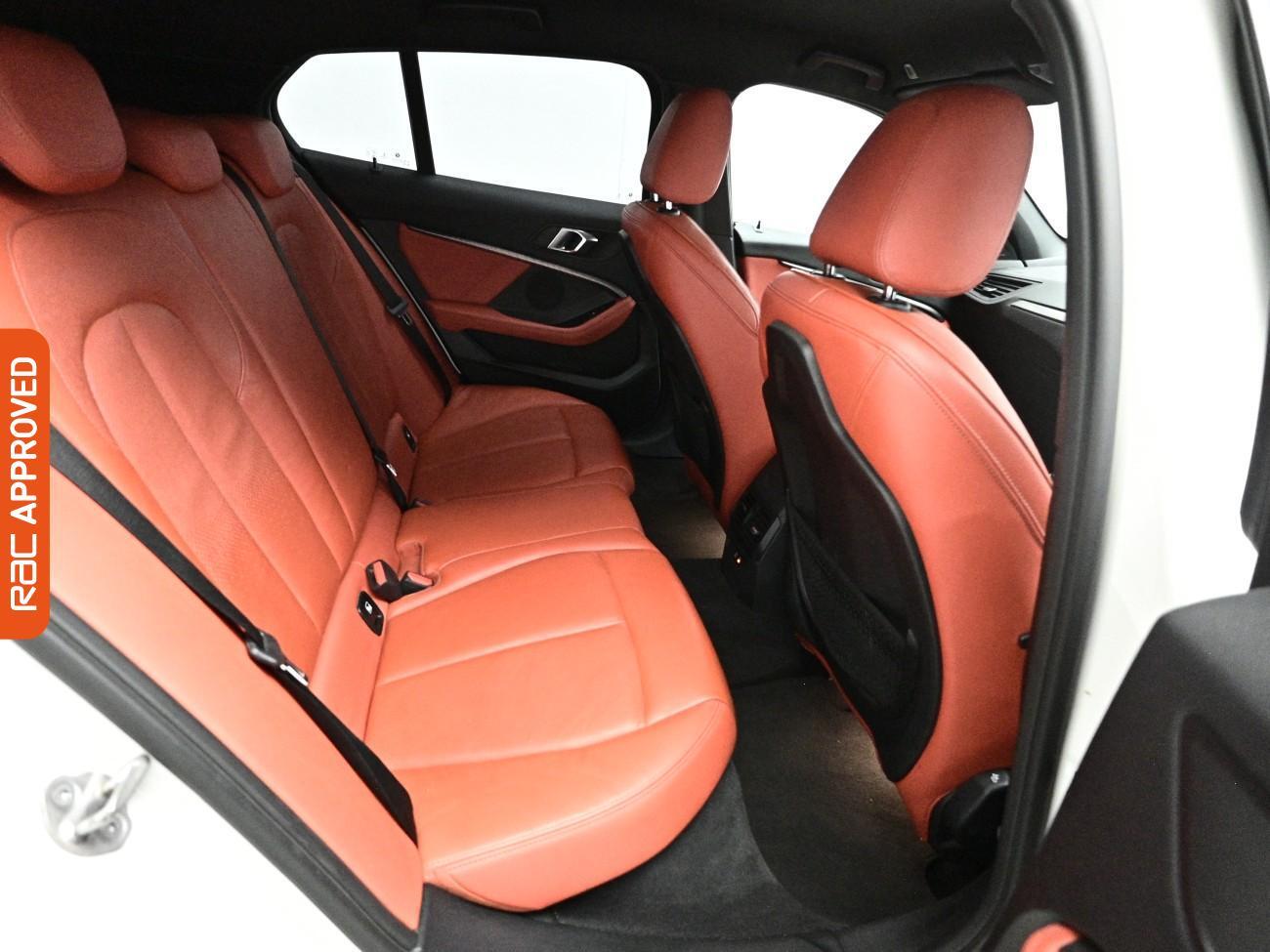 BMW 1 Series view 12