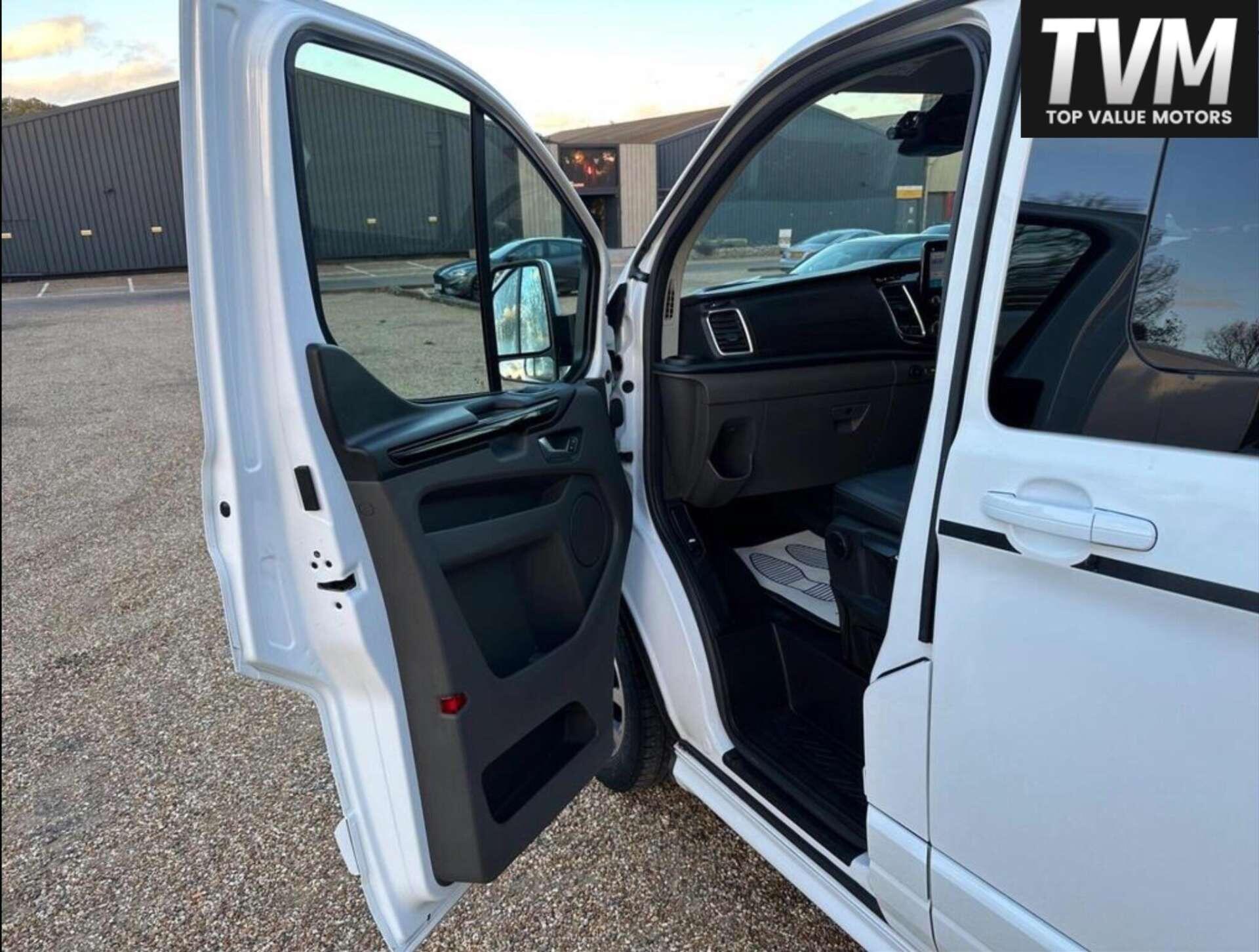 Ford Transit Custom view 20