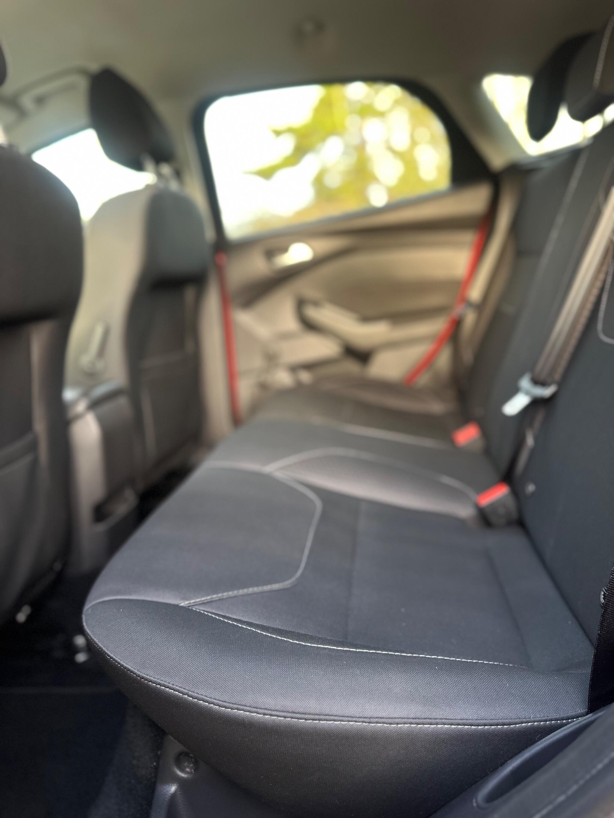 2015 Ford Focus 1.5 TDCi Zetec Euro 6 (s/s) 5dr • 101,000 miles image 15