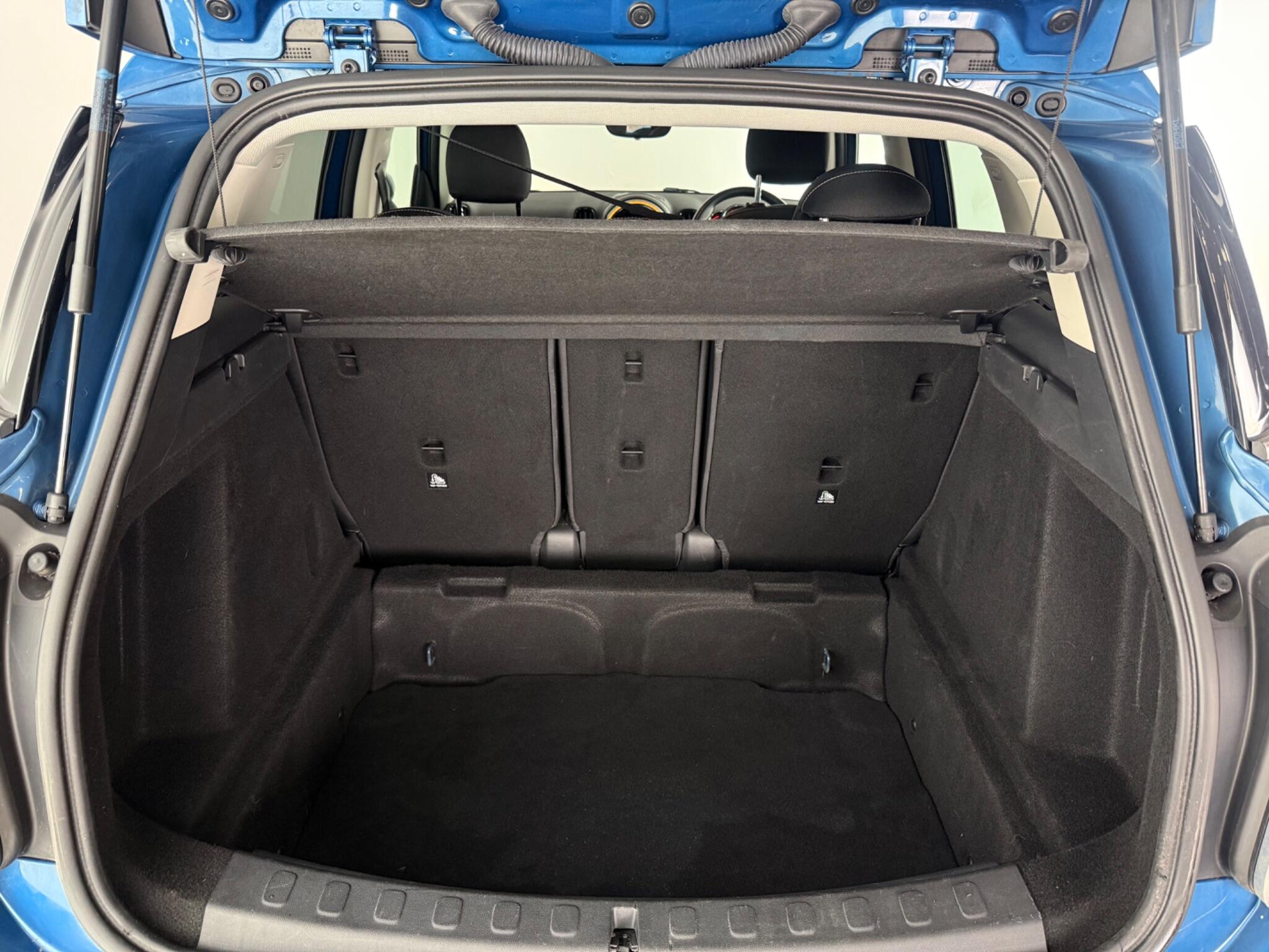 Mini Countryman view 9