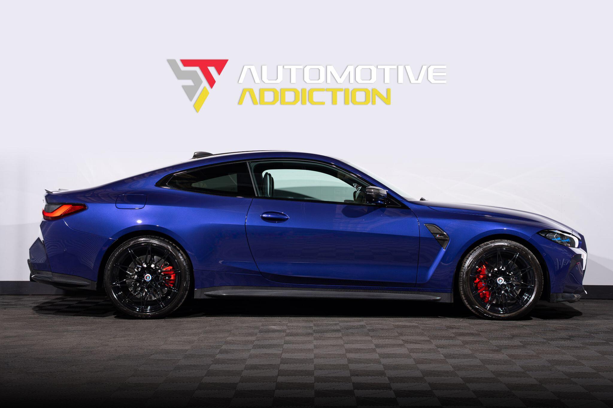 BMW M4 view 3