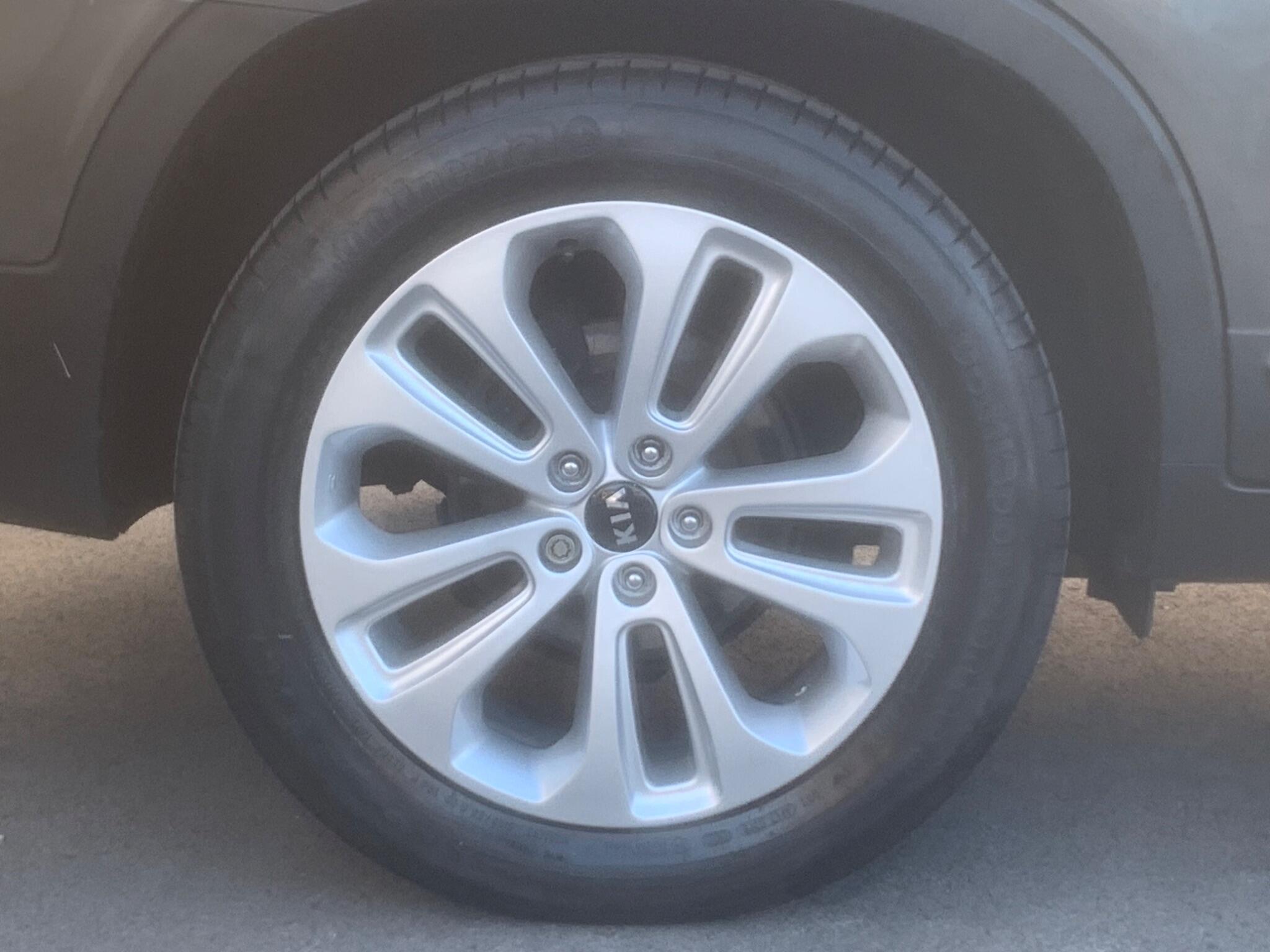 Kia Sorento view 10