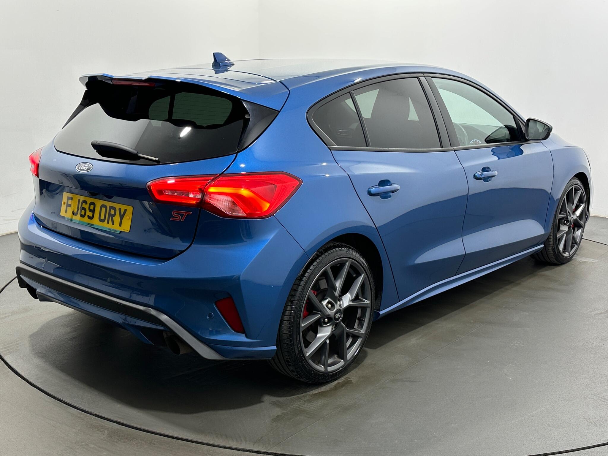 Ford Focus view 50