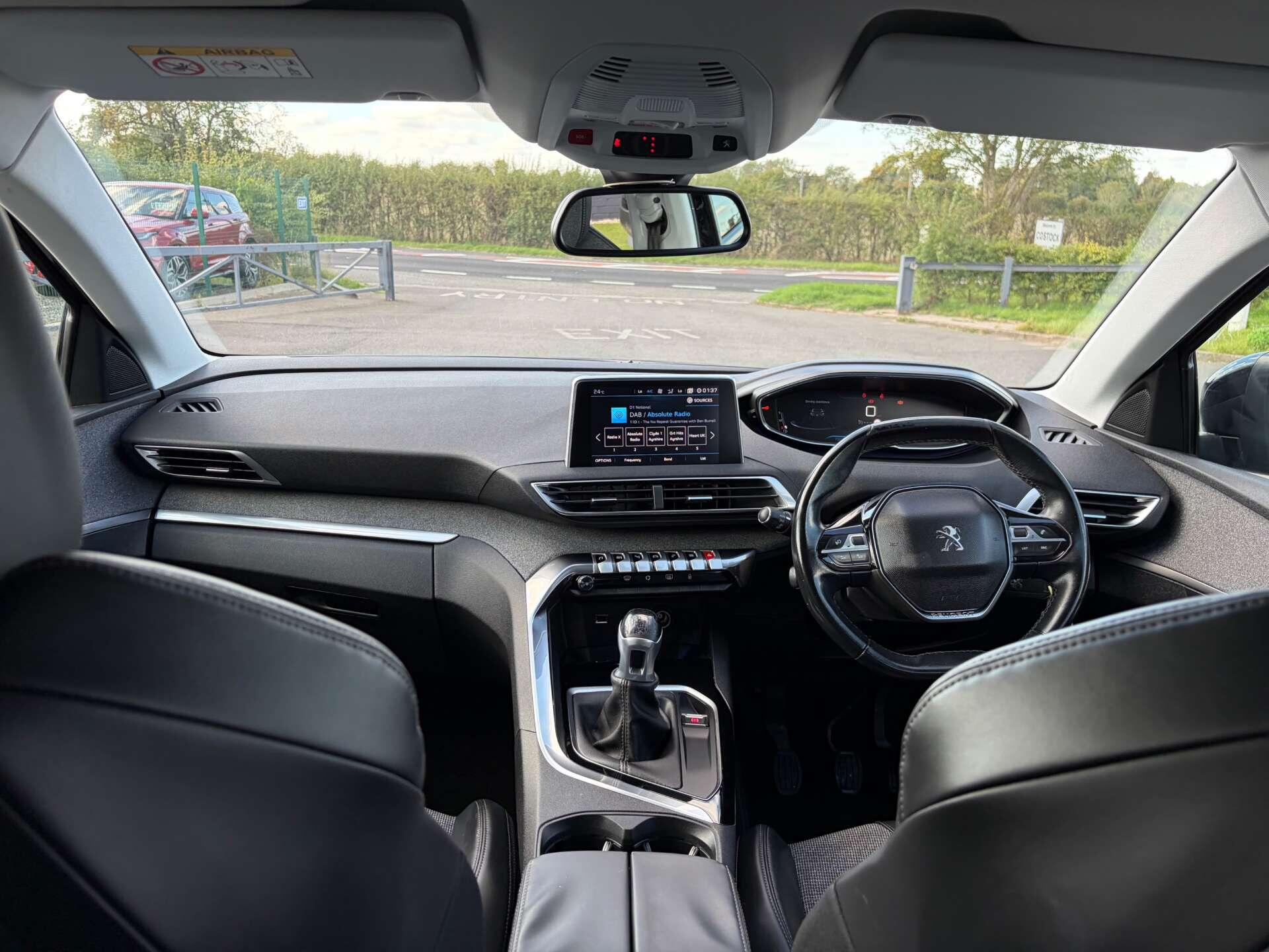 Peugeot 3008 view 32