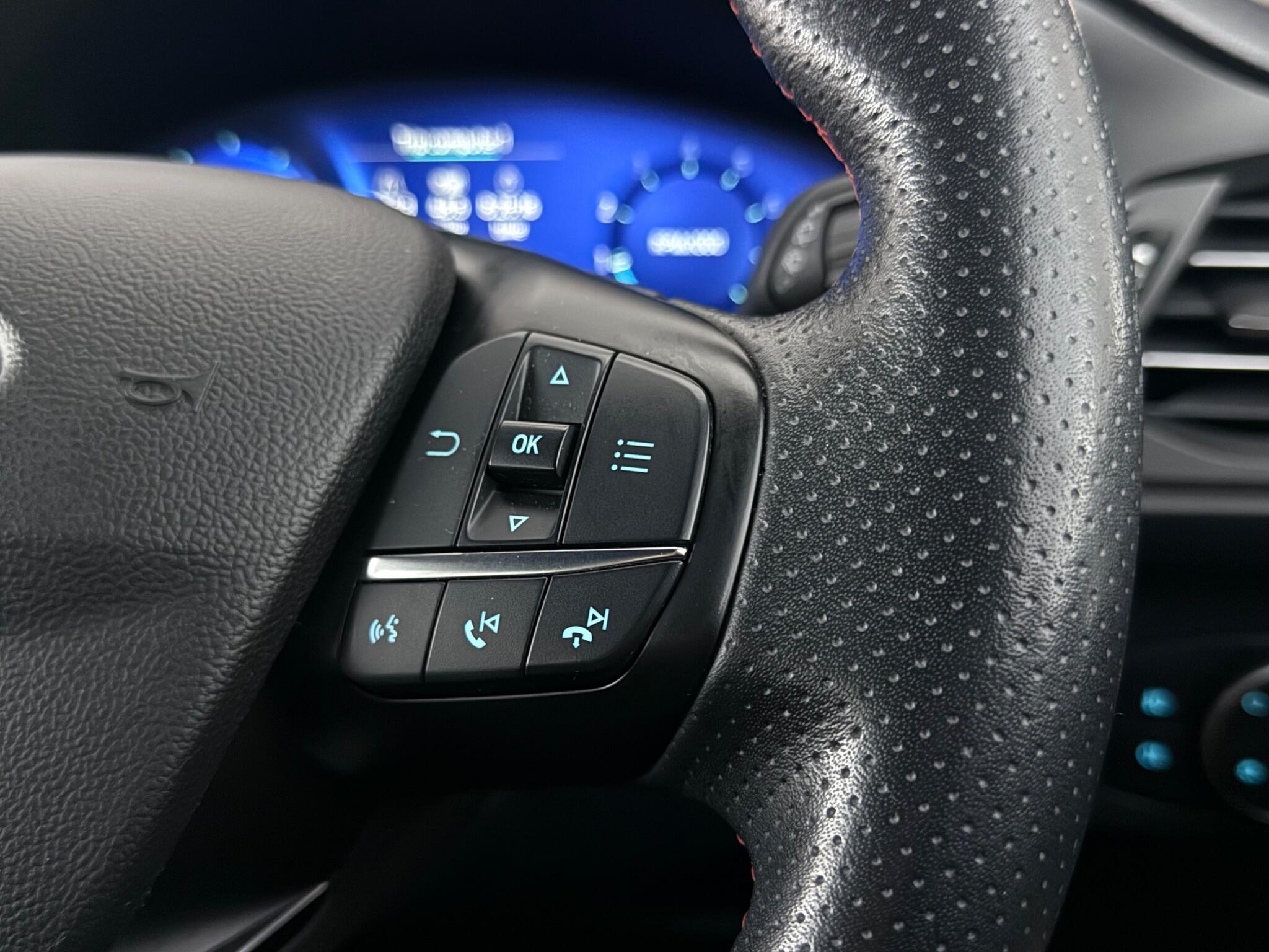 Ford Focus view 16