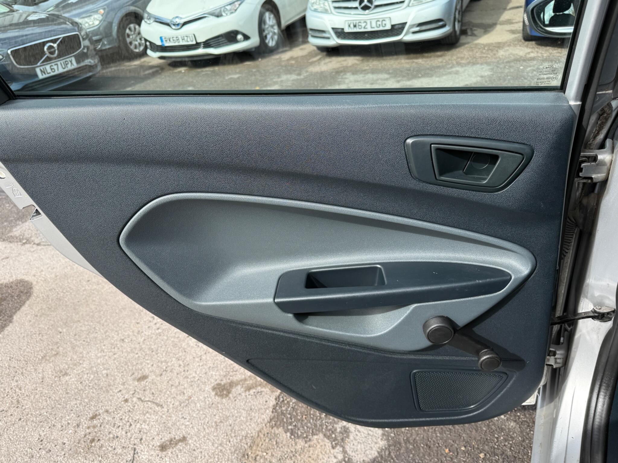 Ford Fiesta - Image 51